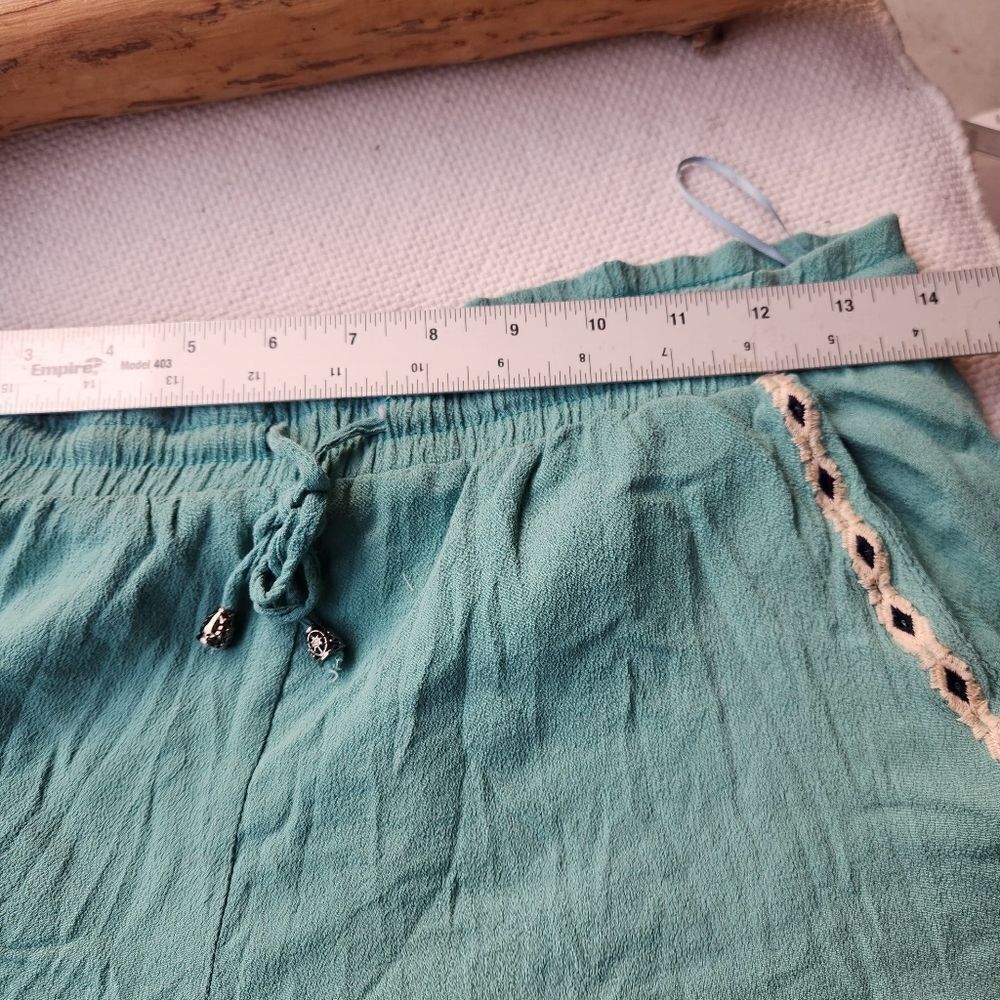 Anthropologie hei hei embroidered shorts - Picture 8 of 9